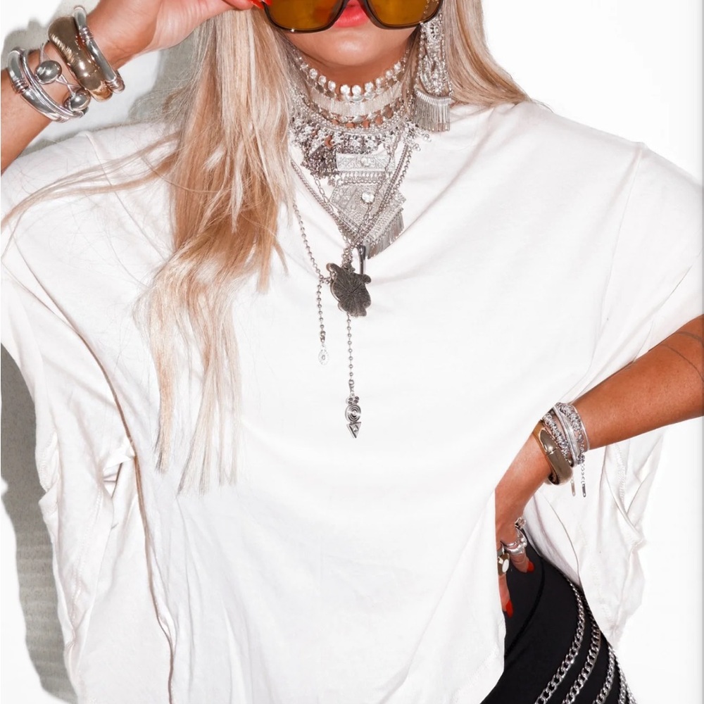 Chic white cream Women's Short Sleeve Tee